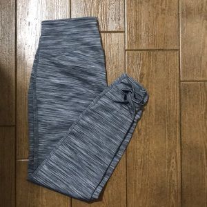 Old navy cropped leggings